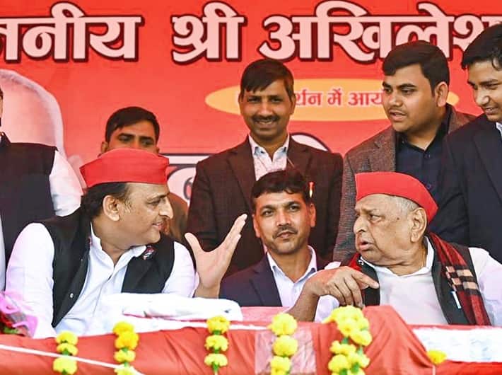 BJP के चक्रव्यूह से अपने गढ़ को बचाने की Akhilesh Yadav के पास बड़ी चुनौती, 'यादव लैंड' है दांव पर