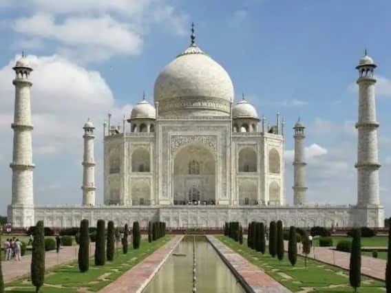 Taj Mahal: संदल की रस्म से ताज की चादरपोशी तक, जानिए- ताजमहल में मनाए जाने वाले उर्स की दिलचस्प रस्में Taj Mahal: संदल की रस्म से ताज की चादरपोशी तक, जानिए- ताजमहल में मनाए जाने वाले उर्स की दिलचस्प रस्में