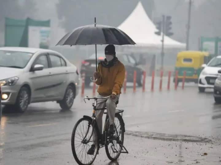 India Weather Update will change again in North India due to rain in these states including UP Punjab Uttarakhand cold will increase India Weather Updates: उत्तर भारत से जाने लगी ठंड, लेकिन अगले दो दिनों में इन राज्यों में हो सकती है बारिश, जानें पूरे उत्तर भारत के मौसम का मिजाज