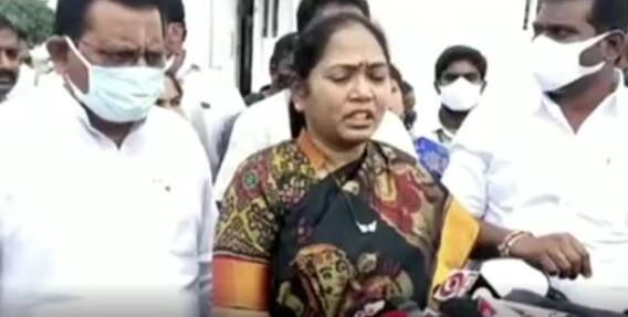 HomeMinister Sucharitha: సీఎం జగన్ కుటుంబ సభ్యులపై కామెంట్లేంటీ..?|ABP Desam