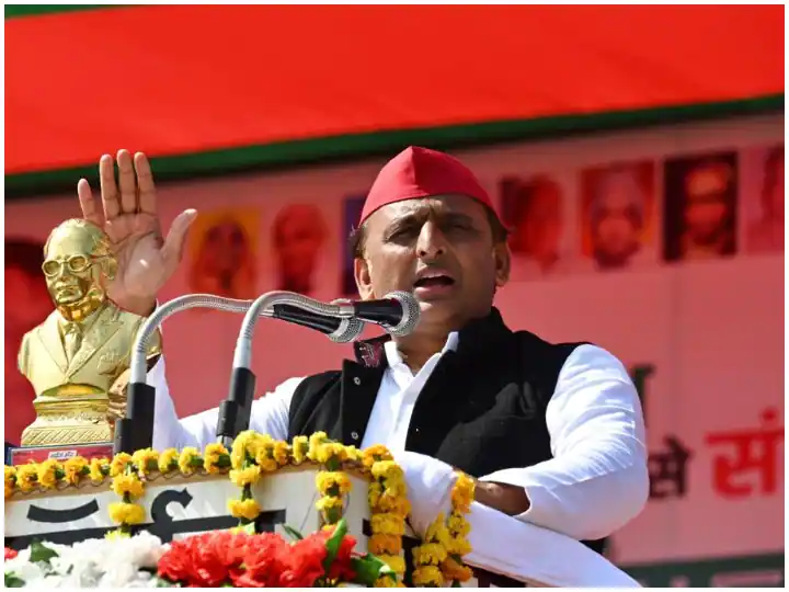 UP Election 2022: उन्नाव में सपा प्रत्याशी के लिए अखिलेश यादव ने की जनसभा, बिस्किट कंपनी से की बीजेपी की तुलना