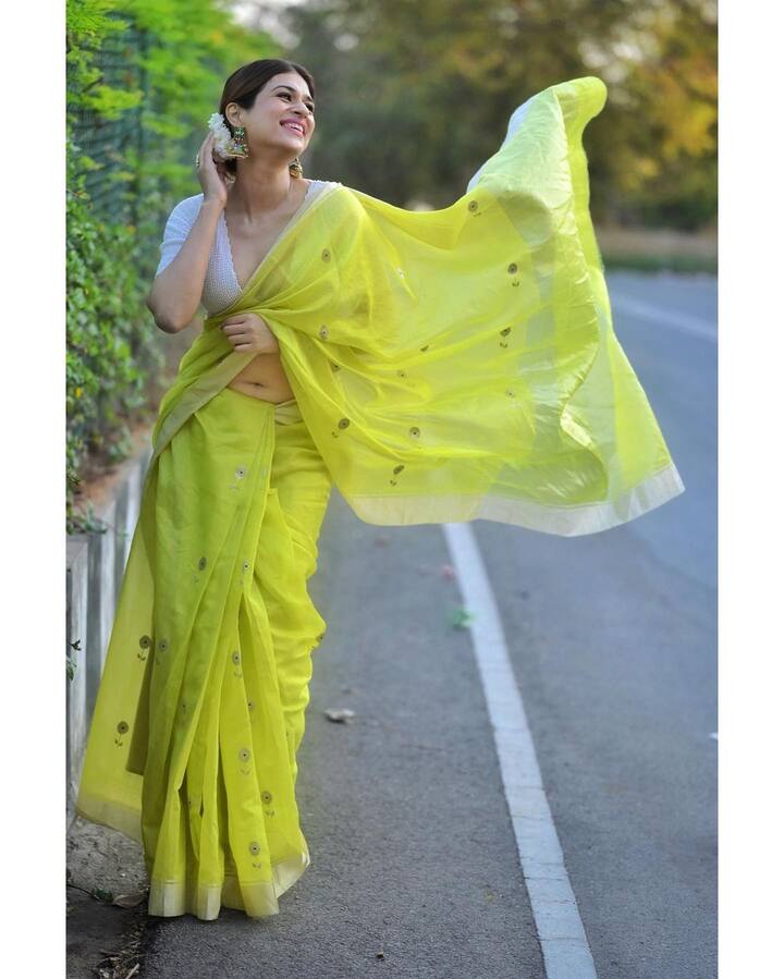శ్రద్ధా దాస్ లేటెస్ట్ ఫొటోషూట్ - Photo Courtesy: Shraddha Das/Instagram