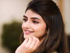 SreeLeela Photos: శ్రీలీల అచ్చు అమ్మ పోలికే, అందుకే అంత అందం