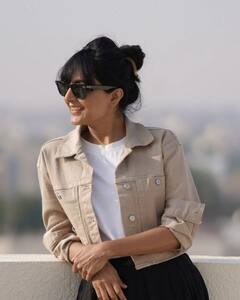 Manju Warrier pics: மாஸ்.. க்ளாஸ்! கூலர்ஸ்ல கூலா போஸ் தரும் மஞ்சு வாரியர்