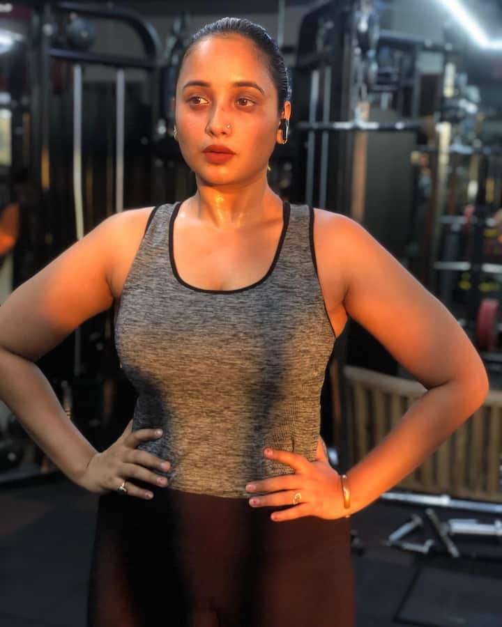 लेकिन कई बार रानी चटर्जी को अपने बढ़ते वजन की वजह से काफी आलोचना का भी सामना करना पड़ा है. ऐसे लोगों को करारा जवाब देते हुए अब रानी ने खुद को फैट-टू-फिट कर लिया है.