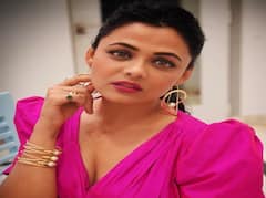 In Pics : खासच दिसते, झकास हसते! गुलाबी रंगात प्रार्थना बेहरेचा मधाळ अंदाज