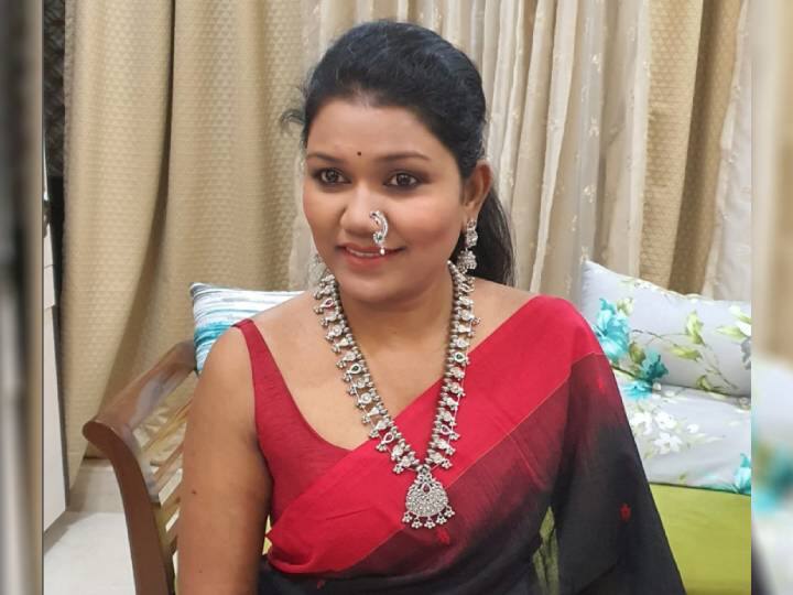 वैशालीने आपल्या फेसबुक अकाऊंटवर पोस्ट लिहीत म्हटलं आहे की,'काही लोकांकडून माझ्या जीवाला धोका आहे. माझ्या हत्येचा कट रचला जात आहे. दोन दिवसांनंतर पत्रकार परिषद घेऊन मी याचा गौफायस्फोट करणार आहे. आज मला तुमच्या सपोर्टची गरज आहे'. वैशालीची ही पोस्ट पाहून तिच्या चाहत्यांमध्ये खळबळ उडाली आहे.