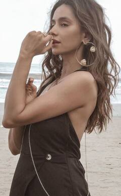 ફરહાન અખ્તર સાથે લગ્ન કરવા જઇ રહેલી શિબાની દાંડેકર કોણ છે?