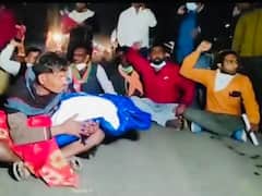 Chhattisgarh: खाद्य मंत्री के इलाके में फूड पॉइजनिंग से 6 साल के बच्चे की मौत, BJP ने शव रखकर किया चक्काजाम