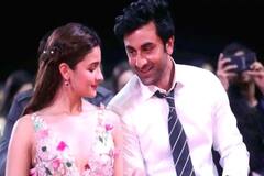 Alia Bhatt on Boyfriend Ranbir: रणबीर से मिलकर और भी रोमांटिक हो गई हैं आलिया, खुलकर कहा- ‘प्यार किया तो डरना क्या’