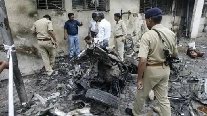 Ahmedabad Blast Case: Big verdict in Ahmedabad serial blast case Ahmedabad Blast Case: ਅਹਿਮਦਾਬਾਦ ਸੀਰੀਅਲ ਬਲਾਸਟ ਕੇਸ 'ਚ ਵੱਡਾ ਫੈਸਲਾ, 38 ਦੋਸ਼ੀਆਂ ਨੂੰ ਫਾਂਸੀ ਤੇ 11 ਨੂੰ ਉਮਰ ਕੈਦ