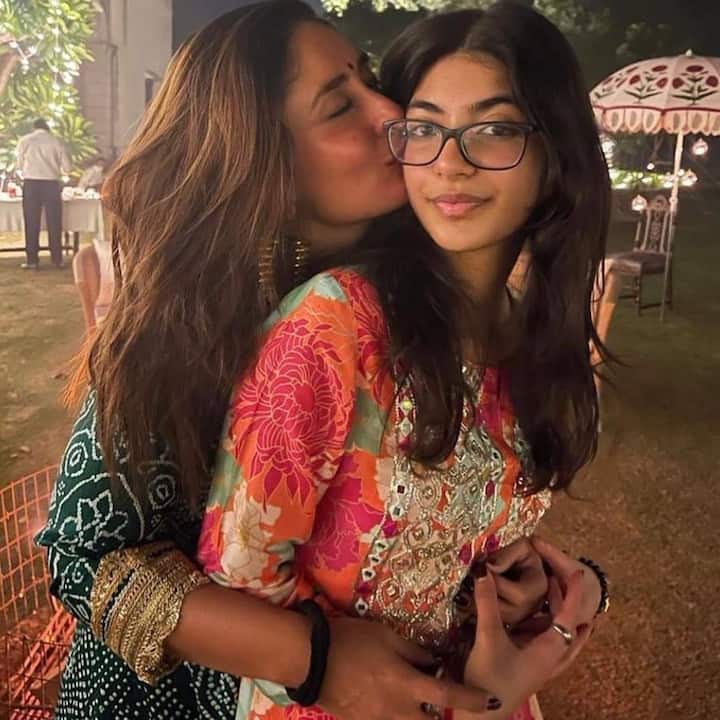 समारा कपूर अपनी खूबसूरती से मां करिश्मा कपूर और मौसी करीना कपूर (Kareena Kapoor Khan) को तगड़ी टक्कर देती है. स्टार किड होने के बाद भी समारा इस फिल्मी नगरी से दूरी बनाए रखती हैं.