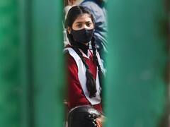 Gujarat School Reopen: गुजरात में सोमवार से सभी स्कूल और कॉलेज ऑफलाइन होंगे, ऑनलाइन पढाई की नहीं है इजाज़त