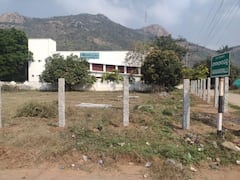 Chandrababu Land Kabja : నారావారి పల్లెలో భూ కబ్జా - చంద్రబాబు కుటుంబం భూమికి ఆక్రమణదారుల ఫెన్సింగ్ !