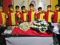 Surajit Sengupta Demise : শিল্পী-হারা ময়দান, ঘরের ছেলে সুরজিৎ সেনগুপ্তকে শেষ শ্রদ্ধা লাল-হলুদ তাঁবুতে