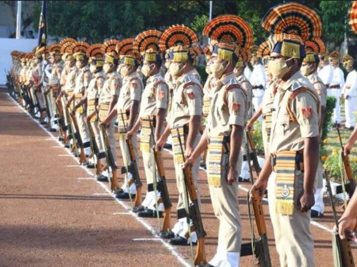 Jammu and Kashmir Sarkari naukri J & K Police recruitment 2022 for 2700 constable posts jkpolice.gov.in apply before 4 april 2022 Sarkari Naukri Alert: जम्मू-कश्मीर में बंपर पदों पर निकली वैकेंसी, जानें क्या है आवेदन के लिए जरूरी योग्यता और लास्ट डेट