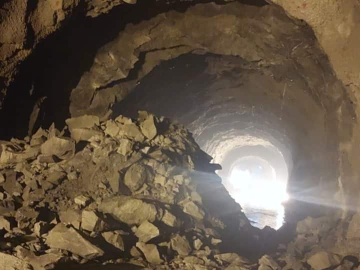 ये टनल सबसे बड़ी टनल बताई जा रही है. इससे पहले यूएसबीआरएल परियोजना के तहत बनिहाल-काजीगुंड रेल सेक्शन पर बनाई जा रही 11.2 किलोमीटर लम्बी पीरपंजाल टनल सबसे लम्बी रेल सुरंग थी.