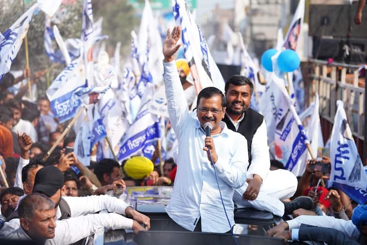 Punjab Election 2022 :   Arvind Kejriwal campaigns for AAP candidates in Abohar and Jalalabad Punjab Election 2022 : ਕੇਜਰੀਵਾਲ ਨੇ ਜਲਾਲਾਬਾਦ ਅਤੇ ਅਬੋਹਰ ਵਿਧਾਨ ਸਭਾ ਹਲਕਿਆਂ 'ਚ 'ਆਪ' ਉਮੀਦਵਾਰਾਂ ਲਈ ਕੀਤਾ ਚੋਣ ਪ੍ਰਚਾਰ