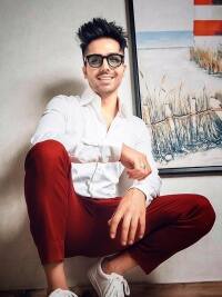जानिए फेमस सिंगर Harrdy Sandhu के बारे में दिलचस्प बातें
