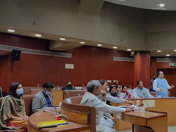 North Delhi Municipal Corporation Make Permanent 6646 Sanitation Workers,  Proposal Pass In Standing Committee Meeting ANN | Delhi News: MCD चुनाव से  पहले उत्तरी दिल्ली नगर निगम का बड़ा फैसला, इतने सफाई