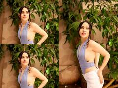 Urfi Javed Photos: रिवीलिंग ड्रेस पहन उर्फी जावेद ने लगाई सोशल मीडिया पर आग, दिखा अबतक का सबसे सिजलिंग लुक