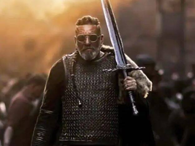 ਸੰਜੇ ਦੱਤ- ਬਾਲੀਵੁੱਡ ਦੇ ਸੰਜੂ ਬਾਬਾ ਸੰਜੇ ਦੱਤ ਫਿਲਮ 'ਕੇਜੀਐਫ 2' 'ਚ ਅਧੀਰਾ ਦੀ ਭੂਮਿਕਾ 'ਚ ਹੋਣਗੇ। ਉਹ ਨੈਗੇਟਿਵ ਰੋਲ ਕਰਦੀ ਨਜ਼ਰ ਆਵੇਗੀ।