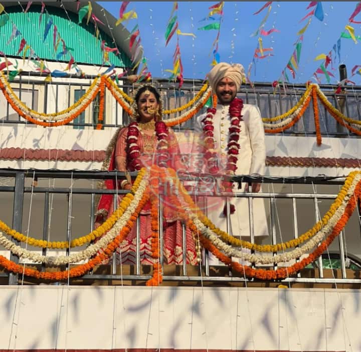 Actor Vikrant Massey tied-the-knot with fiance Sheetal Thakur on February 18. The couple looks a match made in heaven as they posed together as a married couple.