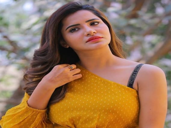 Telugu Bigg Boss OTT : బిగ్ బాస్ షో ద్వారా క్రేజ్ పెంచుకున్న అషు రెడ్డి, మళ్లీ బిగ్ బాస్ హౌస్ లోకి వెళితే ఆ లేక్కే వేరప్పా Telugu Bigg Boss OTT : బిగ్ బాస్ షో ద్వారా క్రేజ్ పెంచుకున్న అషు రెడ్డి, మళ్లీ బిగ్ బాస్ హౌస్ లోకి వెళితే ఆ లేక్కే వేరప్పా