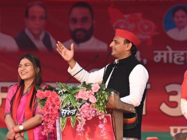 UP Assembly Election 2022: Lakhimpur में Akhilesh Yadav का BJP पर हमला, बोले- बाबा दो चरणों में हार चुके हैं, अब भी नहीं मान रहे हैं