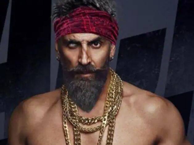 ਅਕਸ਼ੈ ਕੁਮਾਰ- ਹਾਲ ਹੀ 'ਚ ਅਕਸ਼ੇ ਕੁਮਾਰ ਦੀ ਫਿਲਮ ਬੱਚਨ ਪਾਂਡੇ ਤੋਂ ਉਨ੍ਹਾਂ ਦਾ ਖਤਰਨਾਕ ਲੁੱਕ ਸਾਹਮਣੇ ਆਇਆ ਸੀ। ਇਸ ਤੋਂ ਬਾਅਦ ਇਹ ਗੱਲ ਸਾਹਮਣੇ ਆਈ ਕਿ ਉਸ ਦਾ ਕਿਰਦਾਰ ਹਰ ਵਾਰ ਤੋਂ ਬਿਲਕੁਲ ਵੱਖਰਾ ਹੋਣ ਵਾਲਾ ਹੈ।