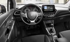 New Maruti Baleno : গাড়িতে আরও শার্প কাটস, দেখুন নতুন বালেনোর ফ্রন্ট-রেয়ারের ছবি