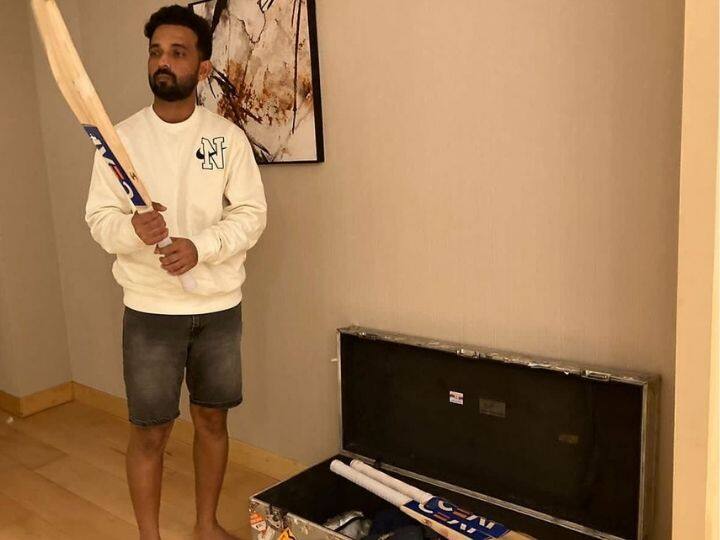 अजिंक्य रहाणे याला निवड समितीने रणजी क्रिकेट स्पर्धेत खेळण्याचा सल्ला दिला आहे.