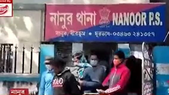 Birbhum: পুরভোটের আগে বীরভূমের দু’জায়গা থেকে উদ্ধার অস্ত্র-গুলি ও বোমা তৈরির মশলা, শুরু তরজা। Bangla News