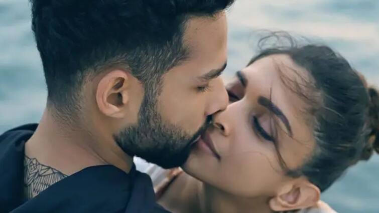 Siddhant Chaturvedi reacts to comments that , Deepika Padukone should’ve got Ranveer Singh’s permission for Gehraiyaan Gehraiyaan: দীপিকার সঙ্গে ঘনিষ্ঠ দৃশ্যের আগে রণবীরের অনুমতি নিয়েছেন? বিস্ফোরক সিদ্ধান্ত চতুর্বেদী