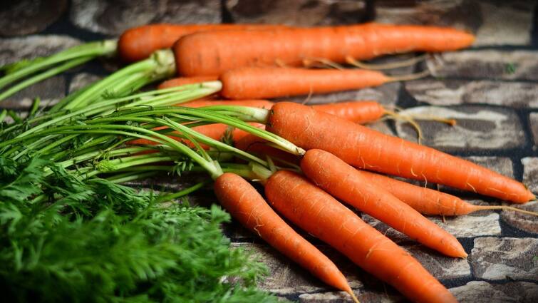 health benefit of carrot, carrot in daily diet can prevent many disease, know the facts Carrot Health Benefits : রোগ দূরে রাখতে চান? রোজ পাতে থাকুক গাজর