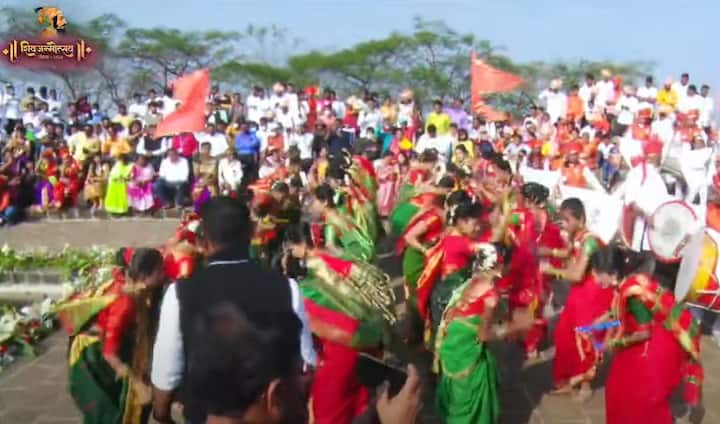 शिवनेरीवर देखील शिवजन्मोत्सवाचा उत्साह पाहायला मिळत आहे