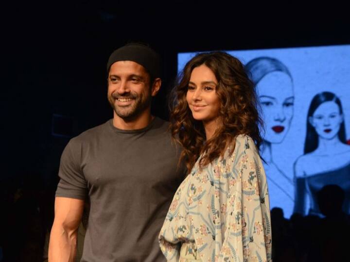 एक दूसरे को लंबे वक्त तक डेट करने के बाद फरहान अख्तर और शिबानी दांडेकर ने शादी करने का फैसला किया.