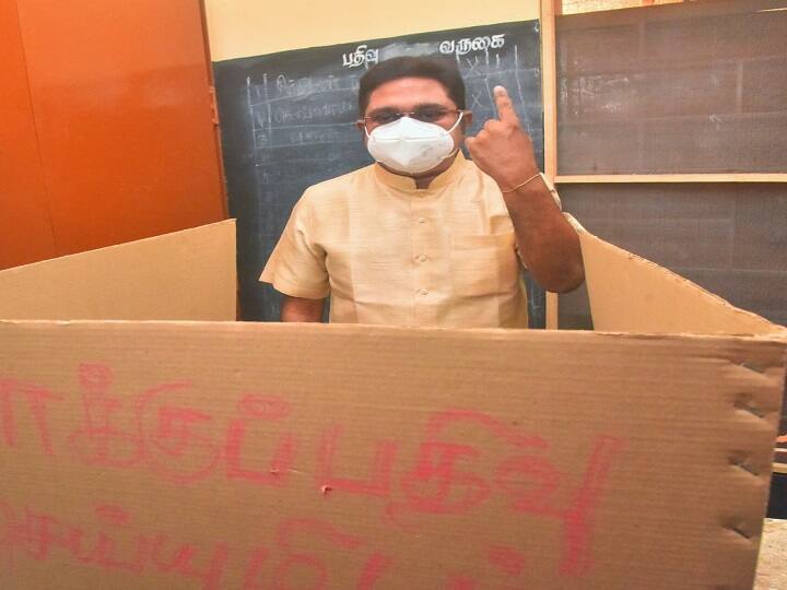 TN local body election 2022 voting | வழக்குகளில் இருந்து தப்பிக்கவும்; ஸ்டாலினை பயமுறுத்தவுமே ஒரேநாடு ஒரே தேர்தல் பற்றி ஈபிஎஸ் பேசுகிறார் -டிடிவி