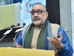 UP Election 2022: 'ये वोट के लिए देश को बेच देंगे', गिरिराज सिंह का अखिलेश और कांग्रेस पर निशाना