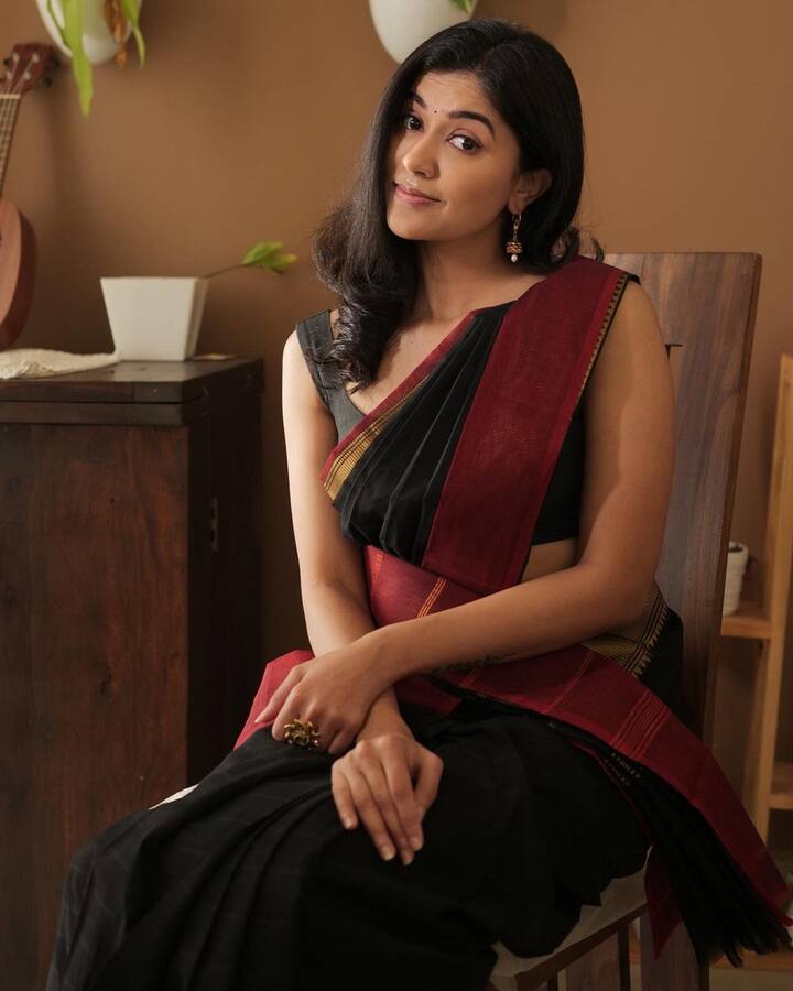 என்றாலும் குயிலுக்கு நின்றாட கொப்பில்ல..