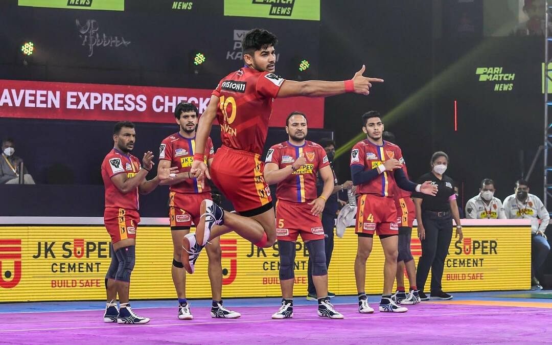 Pro Kabaddi: Telugu Titans को हराकर सेमीफाइनल में पहुंची Dabang Delhi, हार की वजह से पलटन की राह मुश्किल pro kabaddi league delhi in semifinal khel samchar kabaddi playoffs puneri paltan gujarat giants maninder singh pawan sehrawat Pro Kabaddi: Telugu Titans को हराकर सेमीफाइनल में पहुंची Dabang Delhi, हार की वजह से पलटन की राह मुश्किल