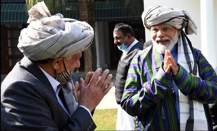 ਇਸ ਦੌਰਾਨ 2020 ਵਿੱਚ ਤਾਲਿਬਾਨ ਵੱਲੋਂ ਅਗਵਾ ਕੀਤੇ ਗਏ ਅਫਗਾਨ ਨਾਗਰਿਕ ਨਿਦਾਨ ਸਿੰਘ ਸਚਦੇਵਾ ਵੀ ਮੌਜੂਦ ਸਨ। ਭਾਜਪਾ ਆਗੂ ਮਨਜਿੰਦਰ ਸਿੰਘ ਸਿਰਸਾ ਵੀ ਇਸ ਵਫਦ 'ਚ ਸ਼ਾਮਲ ਸਨ।  ਪ੍ਰਧਾਨ ਮੰਤਰੀ ਮੋਦੀ ਨੂੰ ਵਫ਼ਦ ਵੱਲੋਂ ਤੋਹਫ਼ੇ ਵਜੋਂ ਇੱਕ ਅਫਗਾਨ ਪੱਗੜੀ ਅਤੇ ਇੱਕ ਕਿਰਪਾਨ ਭੇਂਟ ਕੀਤੀ ਗਈ।ਵਫ਼ਦ ਨੇ ਪ੍ਰਧਾਨ ਮੰਤਰੀ ਨਾਲ ਮੁਲਾਕਾਤ ਦੌਰਾਨ ਨਾਗਰਿਕਤਾ ਸਮੇਤ ਕੁਝ ਮੁੱਦੇ ਉਠਾਏ।