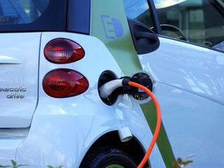 Boost in EV Charging Infrastructure: হাজারেরও বেশি চার্জিং স্টেশন তৈরি হচ্ছে দেশজুড়ে , চিন্তা কমছে বৈদ্যুতিক গাড়ি নিয়ে