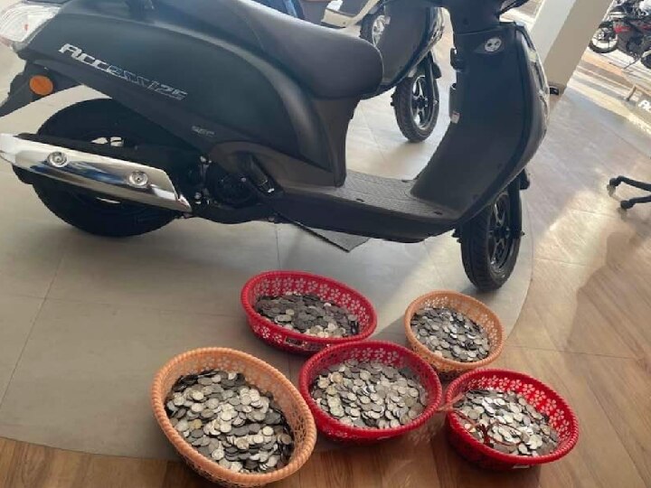 Viral | 6 மூட்டை உண்டியல் சேமிப்பு சில்லறைகளைக் கொடுத்து, பைக் வாங்கிய நபர்.. அசந்துபோன ஷோ ரூம் ஊழியர்கள்..