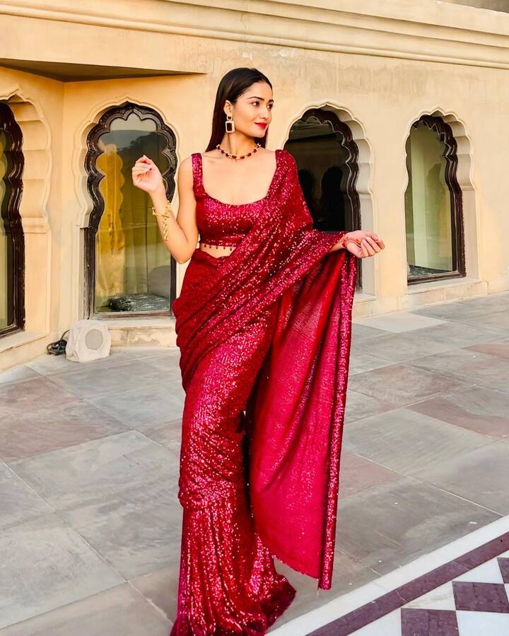 उन्होंने अपनी एक्टिंग की शुरूआत साल 2013 में बंगाली सिनेमा से की थी. इसके बाद वह कुछ साउथ की फिल्मों में नजर आईं. वहीं साल 2017 में उन्होंने ओटीटी पर कदम रखा.