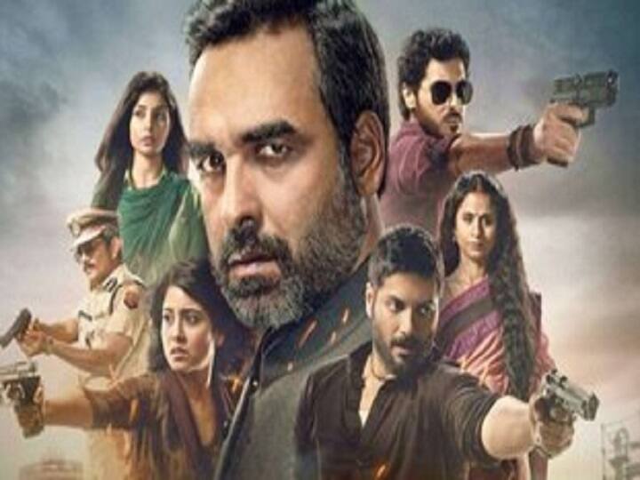 इस सीरीज़ के बारे में तो क्या ही कहा जाए. मिर्जापुर के 2 सीज़न फैंस बड़े चाव से देख चुके हैं अब लोगों को इसके तीसरे सीज़न का बेसब्री से इंतज़ार है.