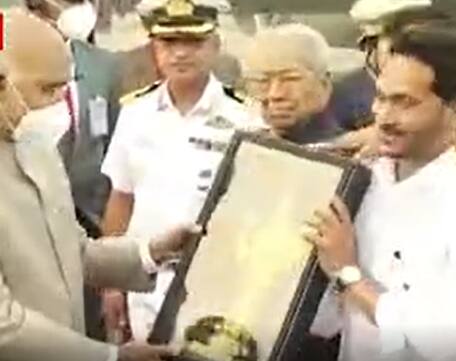 President Fleet Review-2022: Vizag కి చేరుకున్న రాష్ట్రపతి రామ్ నాథ్ కోవింద్ | ABP Desam