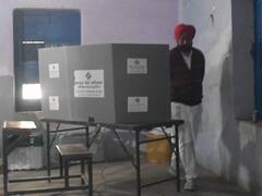 Punjab Election 2022 Voting: पंजाब में सीएम चरणजीत सिंह चन्नी सहित इन दिग्गज नेताओं ने डाला वोट, देखें तस्वीरें