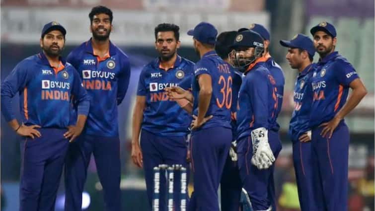 India vs West Indies, 3rd ODI: Rohit Sharma, Rahul Dravid may give opportunity to Shreyas Iyer and Ruturaj Gaikwad India vs West Indies, 3rd ODI: আজ ভারত-ওয়েস্ট ইন্ডিজের তৃতীয় টি-২০ ম্যাচ, দর্শক ফিরছে ইডেনে