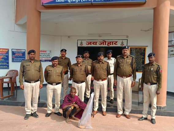 Surajpur Murder: सूरजपुर में एक थप्पड़ के बदले ले ली जान! फावड़े से पत्नी की हत्या कर जला दी लाश, जानें कैसे हुआ मामले का खुलासा? Surajpur Murder: सूरजपुर में एक थप्पड़ के बदले ले ली जान! फावड़े से पत्नी की हत्या कर जला दी लाश, जानें कैसे हुआ मामले का खुलासा?